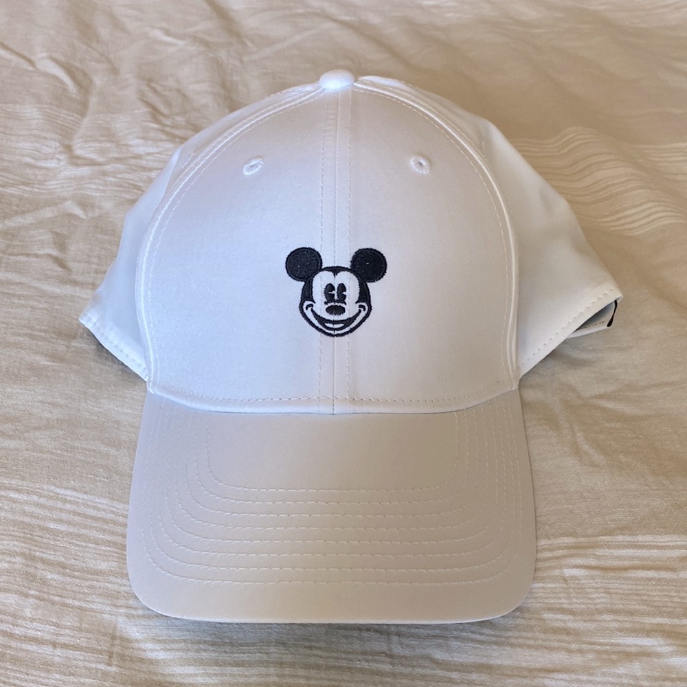 DISNEY NIKE DRIFIT HAT WHITE ONE SIZE